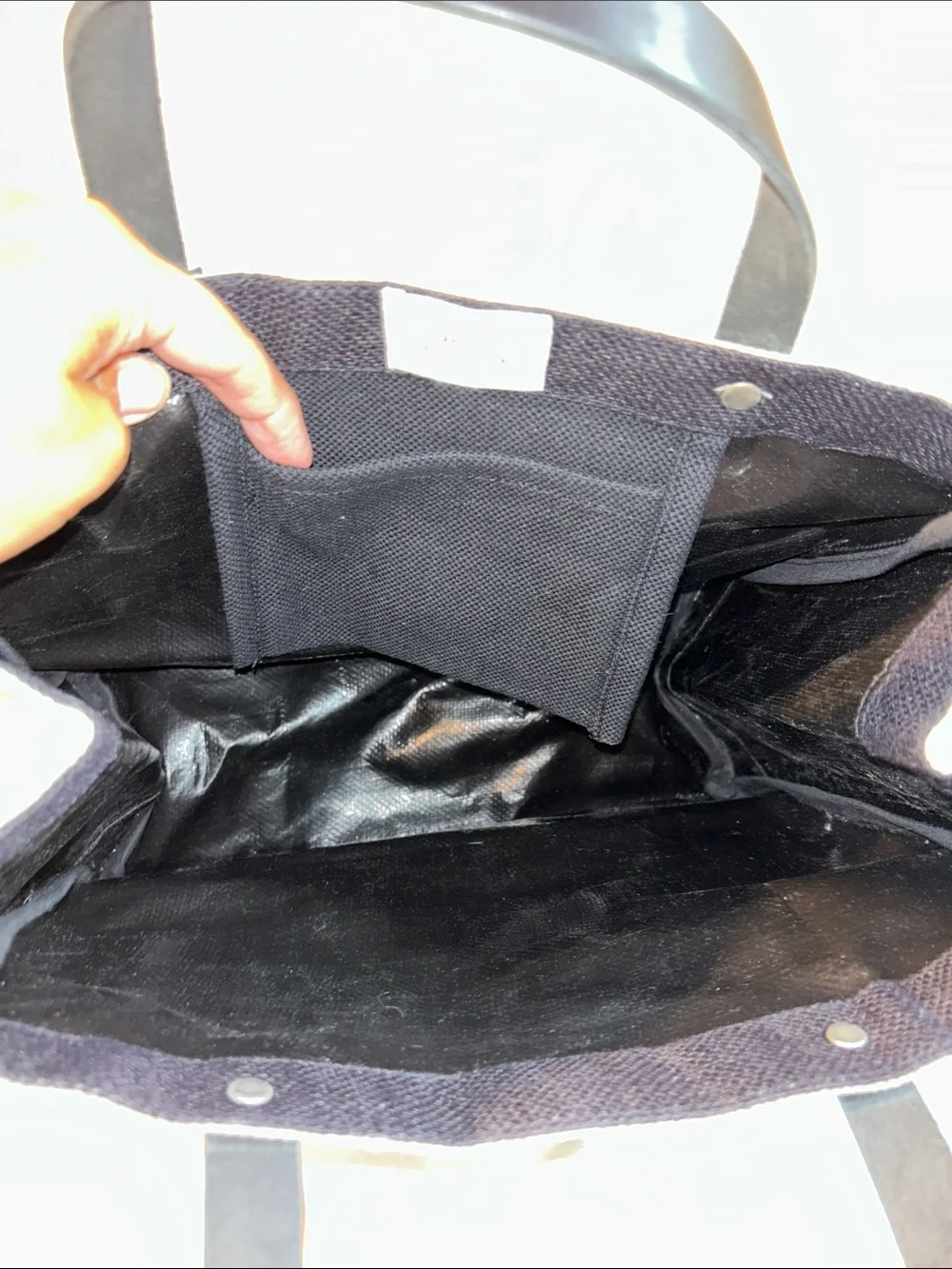 Apolis petite market